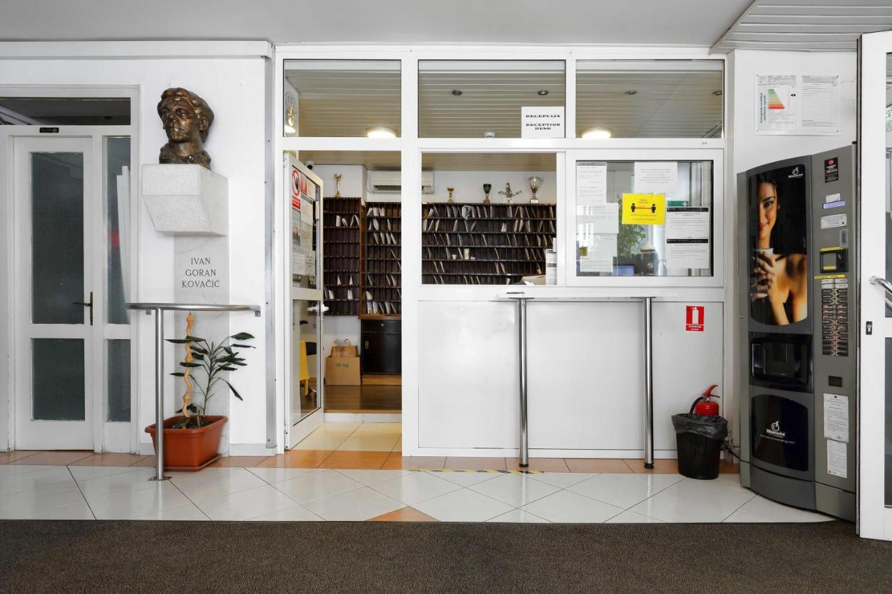 Rooms Studentsko Naselje Ivan Goran Kovacic Риека Экстерьер фото