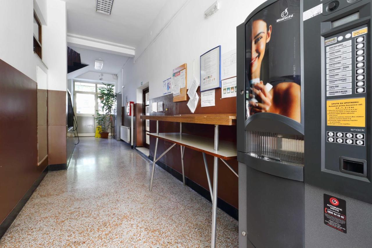 Rooms Studentsko Naselje Ivan Goran Kovacic Риека Номер фото